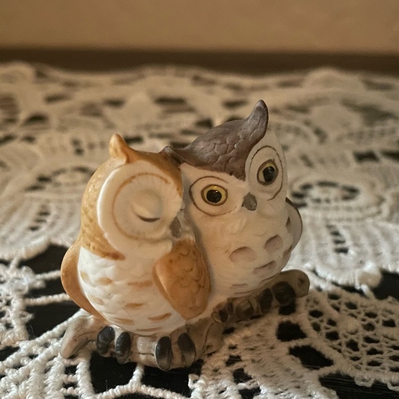 Vintage hugging owl bird figurine gift George Good porcelain loving friend owl - Picture 3 of 4